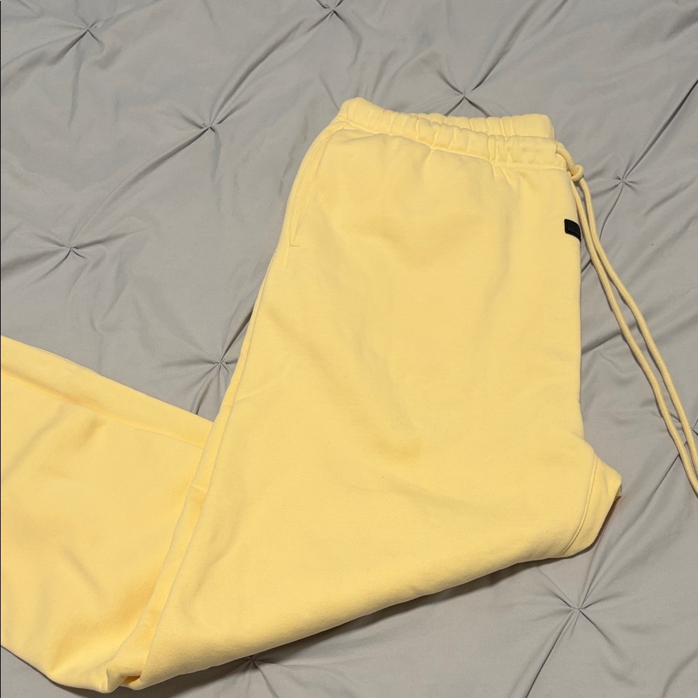 Fear Of God Essentials Sweatpants Sz XXL Canary